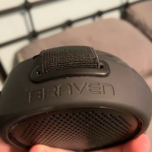 Braven 104 waterproof speaker
